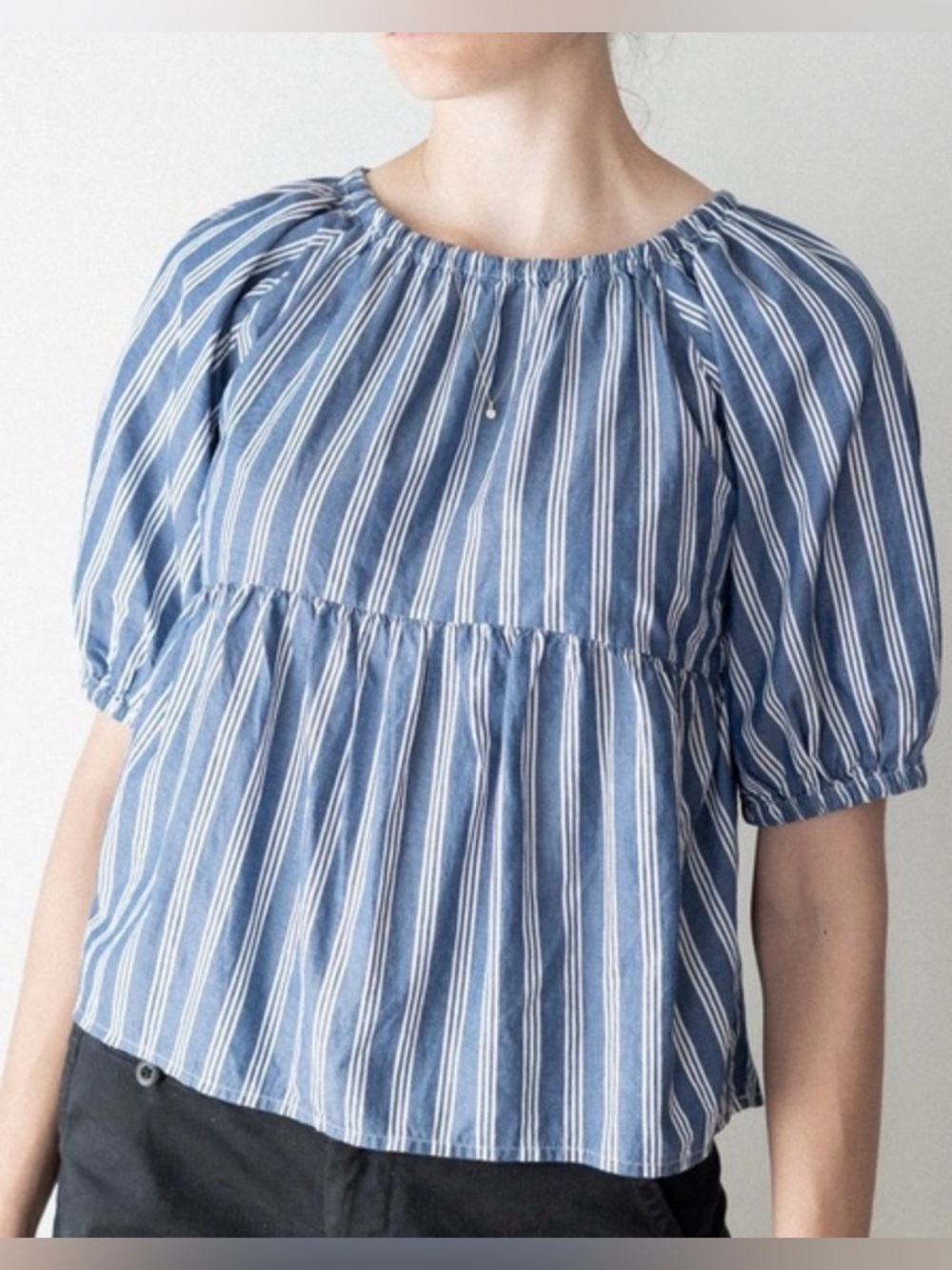 Old Navy Calla Lily Stripe Blue Peasant Top size M